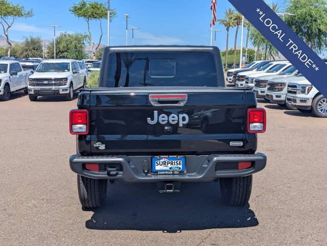 Used 2023 Jeep Gladiator Overland w/ Trailer Tow Package AWD/4WD image 5
