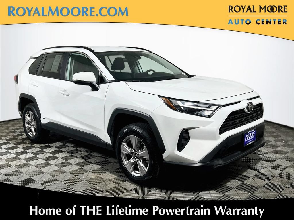 Certified 2025 Toyota RAV4 XLE AWD/4WD image 1