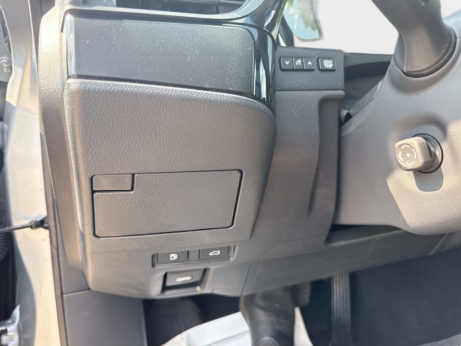 Used 2025 Lexus ES 350 w/ Premium Package image 32