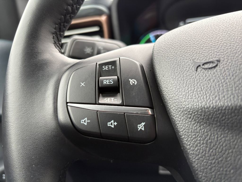 Used 2023 Ford Maverick Lariat w/ Lariat Luxury Package image 17