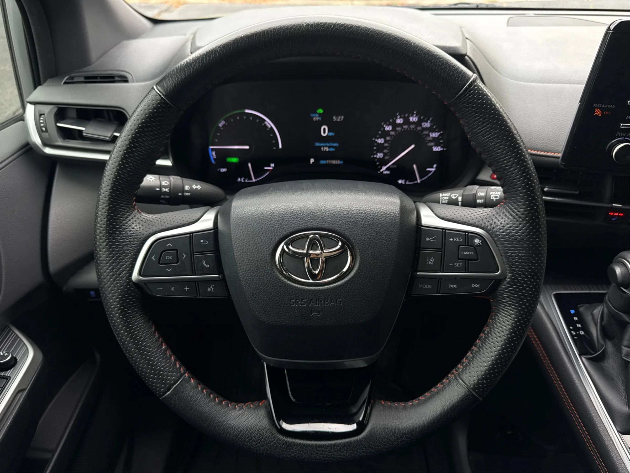 Used 2022 Toyota Sienna XSE FWD image 31