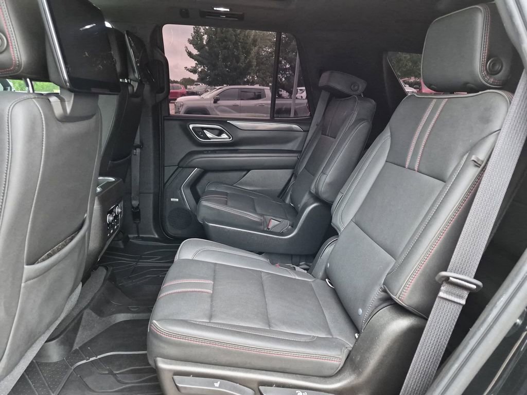 Used 2021 Chevrolet Tahoe RST w/ Luxury Package RWD image 38
