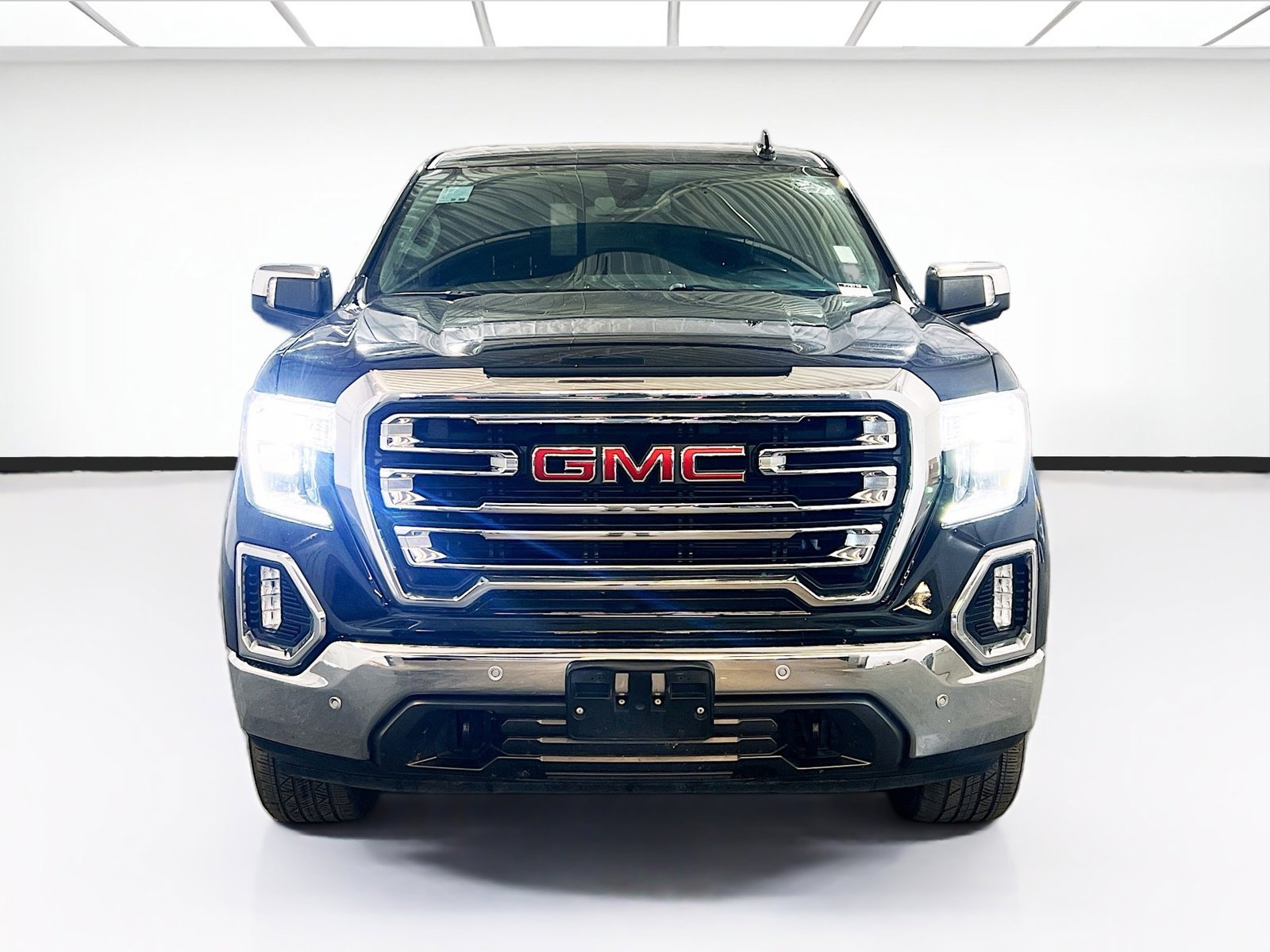Used 2019 GMC Sierra 1500 SLT AWD/4WD image 2