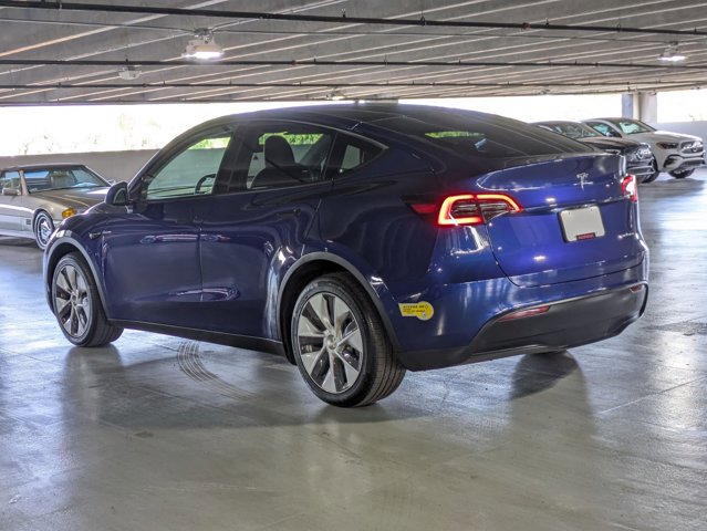 Used 2021 Tesla Model Y Long Range AWD/4WD image 8