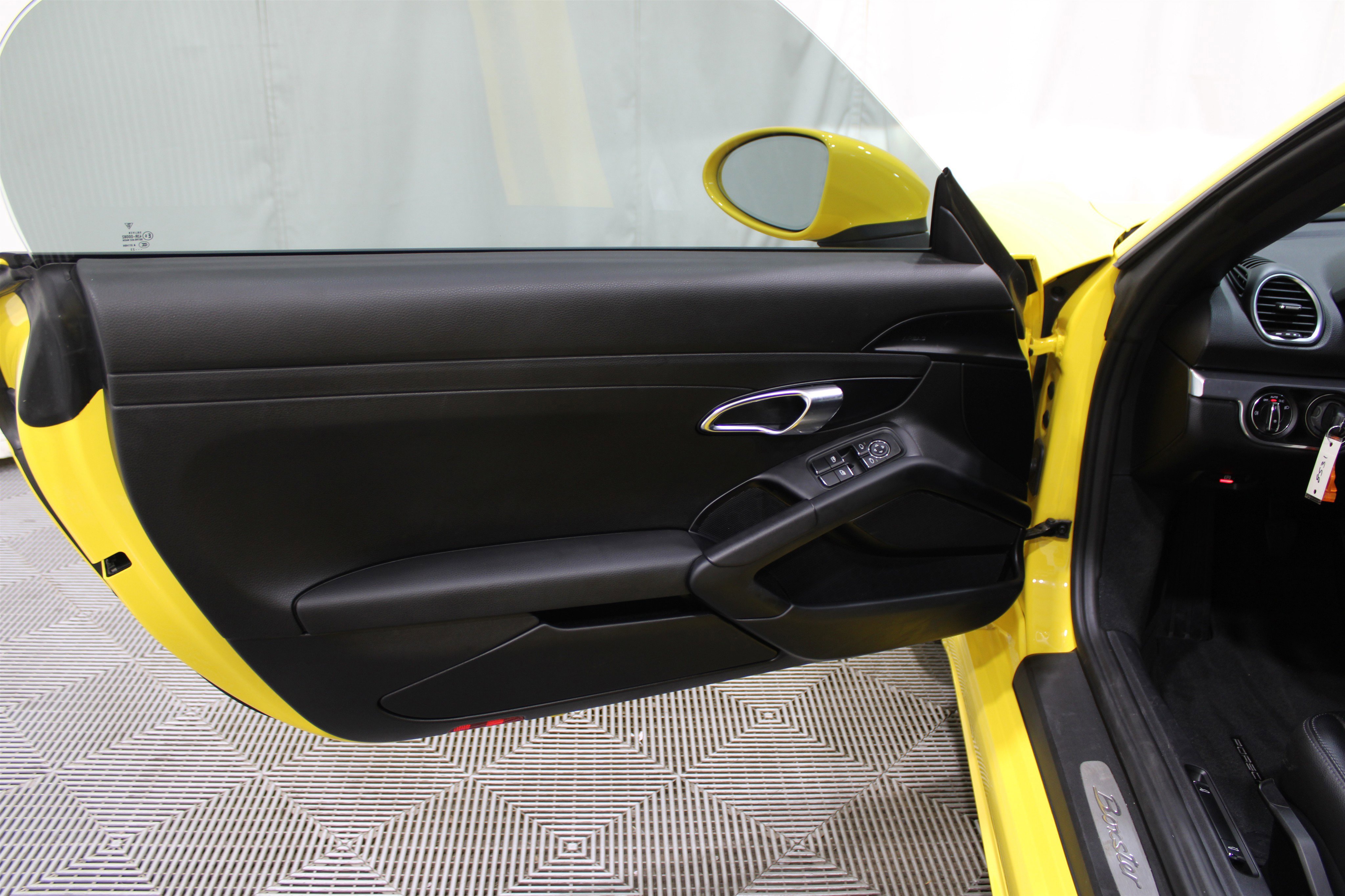 Used 2023 Porsche 718 Boxster w/ Sport Chrono Package image 7