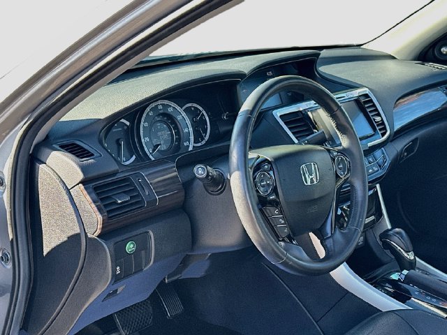 Used 2016 Honda Accord EX-L image 11
