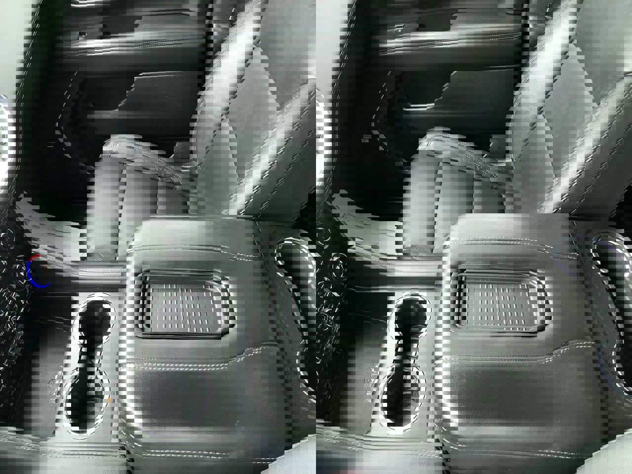 Used 2021 Chevrolet Suburban LT w/ LT Signature Plus Package image 19