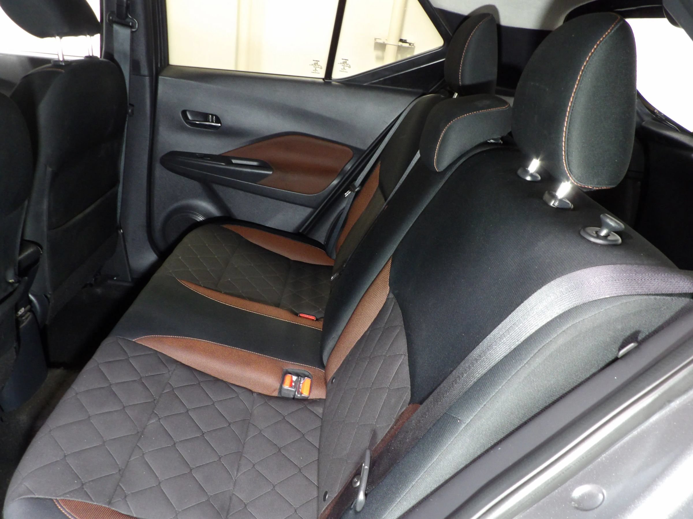 Used 2019 Nissan Kicks SR FWD image 12