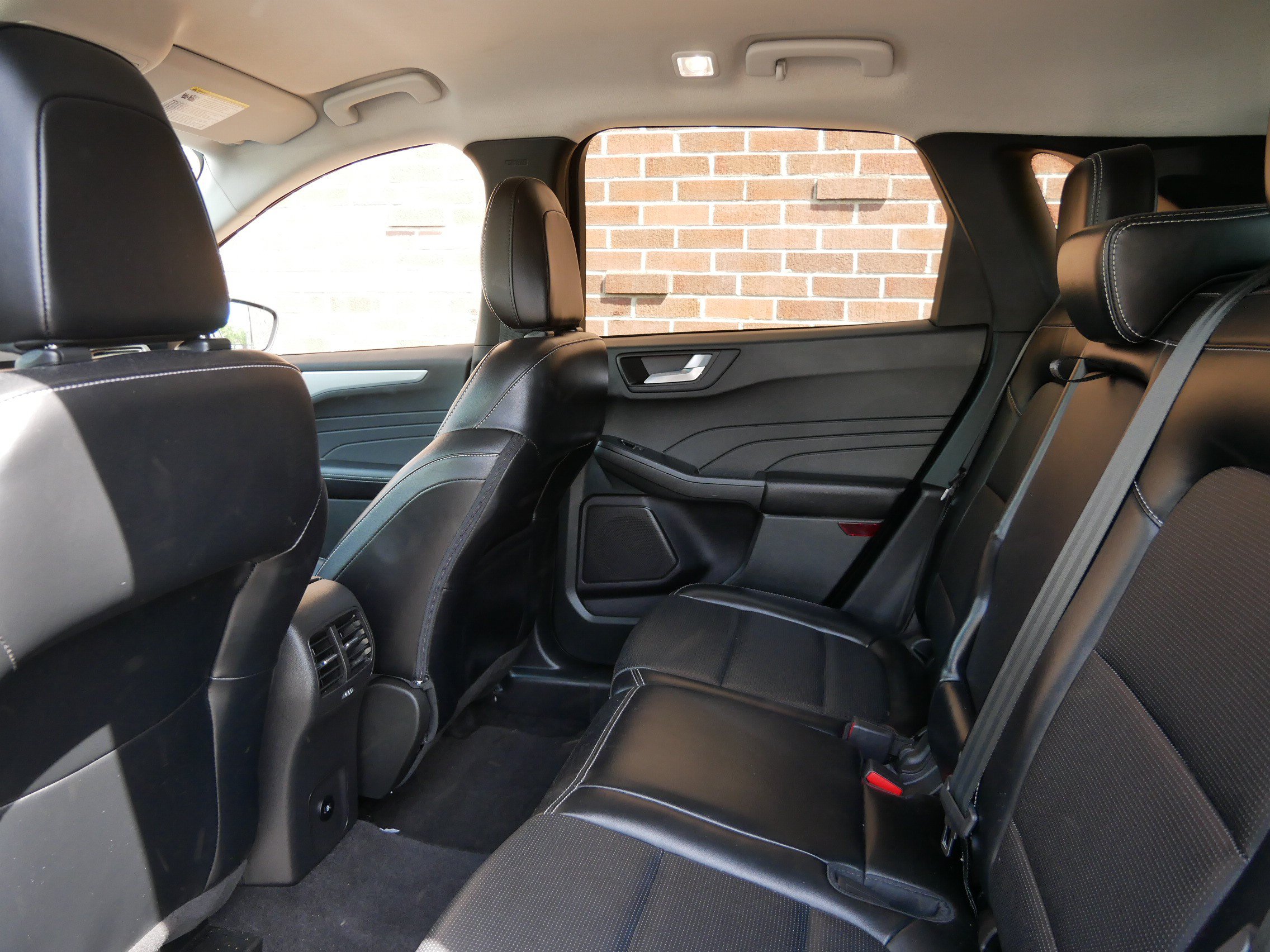 Used 2023 Ford Escape Platinum AWD/4WD image 10