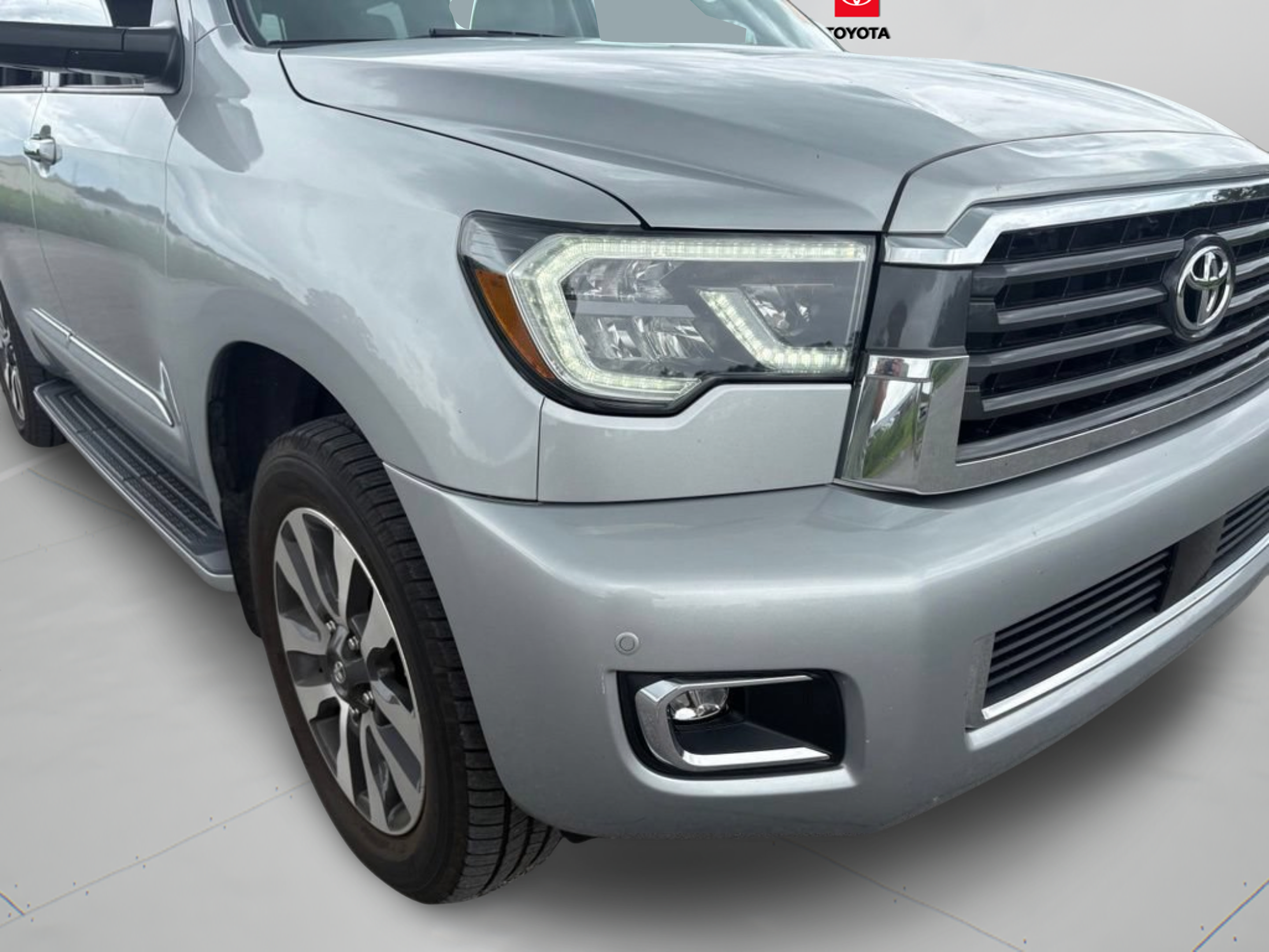 Certified 2021 Toyota Sequoia Limited w/ Safety & Convenience Package AWD/4WD image 34