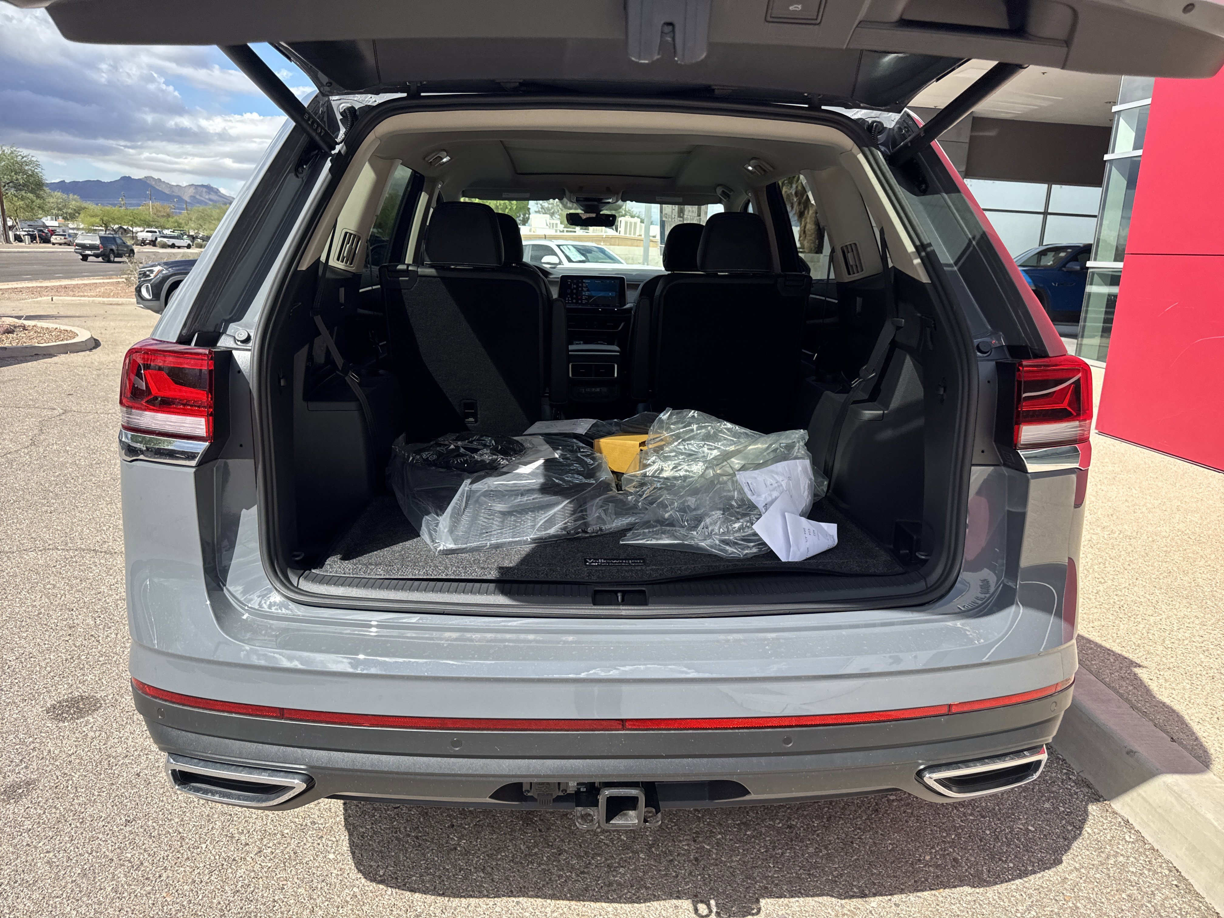 New 2026 Volkswagen Atlas SE image 7