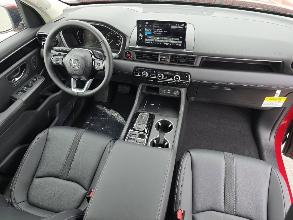 New 2025 Honda Pilot Touring image 31