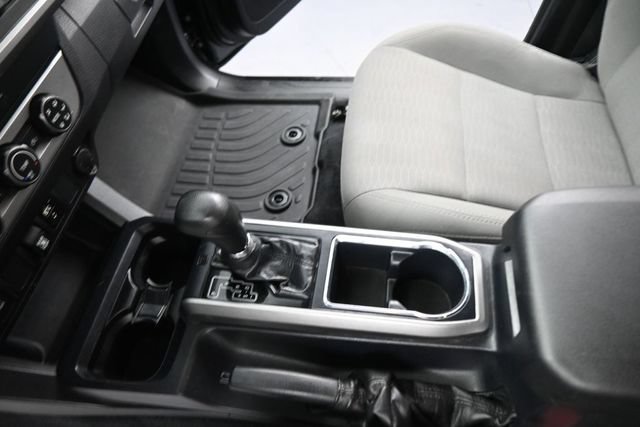 Used 2019 Toyota Tacoma SR5 AWD/4WD image 24