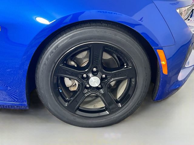 Used 2018 Chevrolet Camaro LT image 34