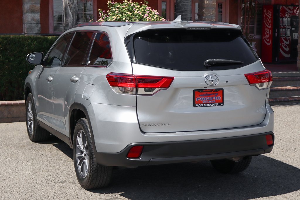 Used 2019 Toyota Highlander XLE image 6