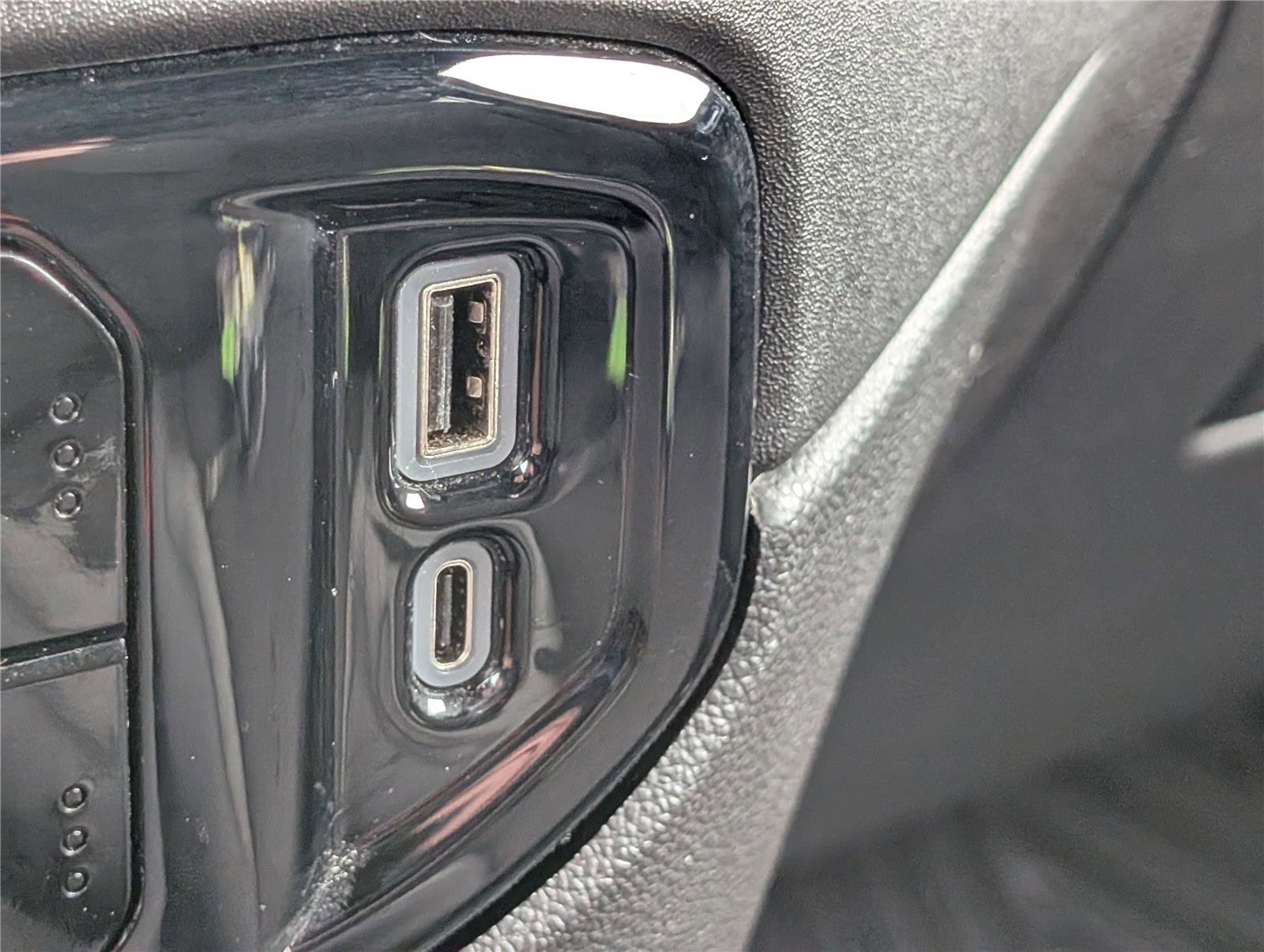 Used 2023 Chevrolet Silverado 1500 LT image 23