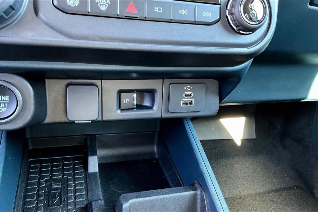 Used 2025 Ford Maverick Lariat w/ 4K Tow Package AWD/4WD image 19