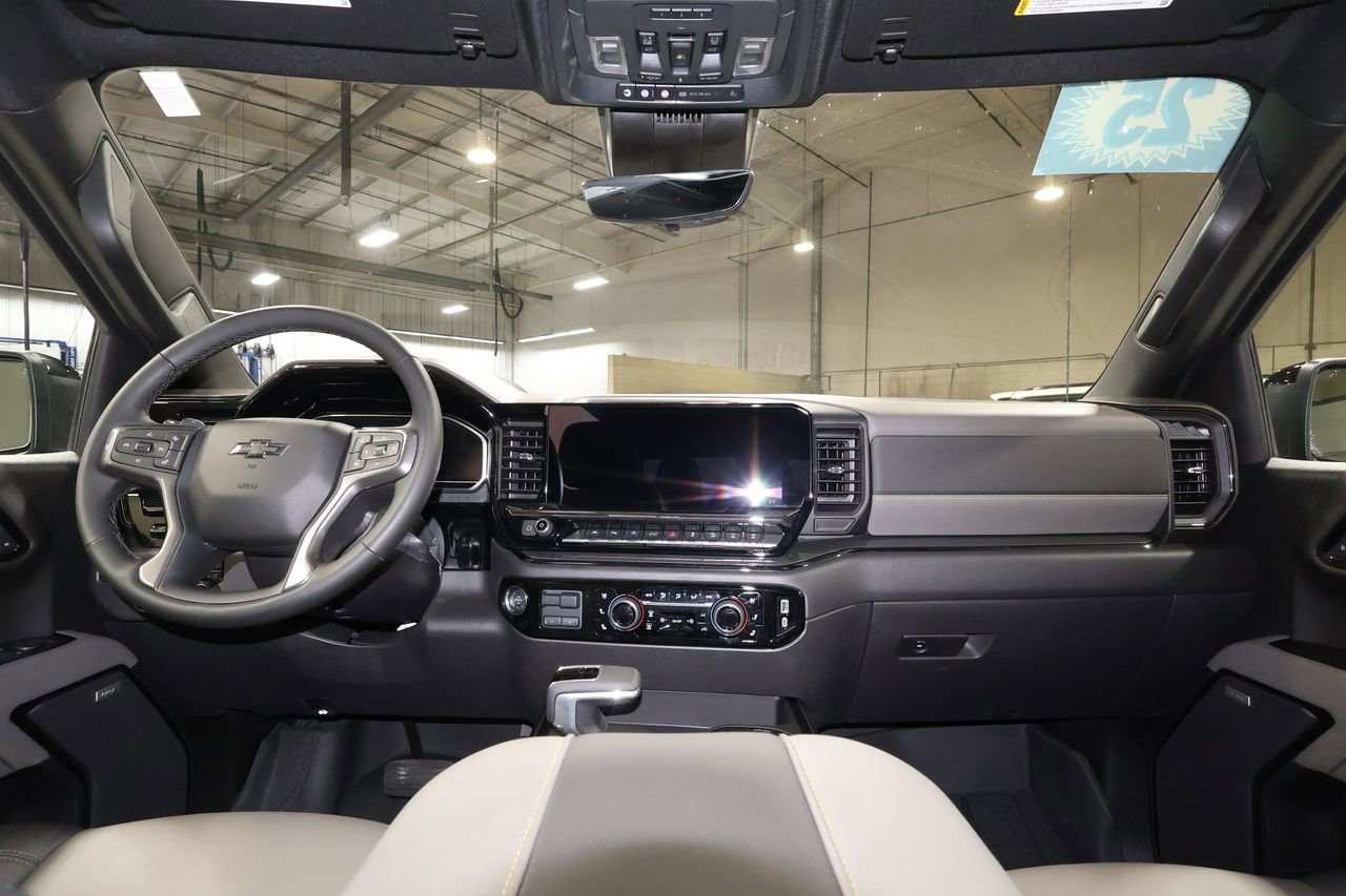 Used 2025 Chevrolet Silverado 1500 ZR2 w/ Technology Package image 30