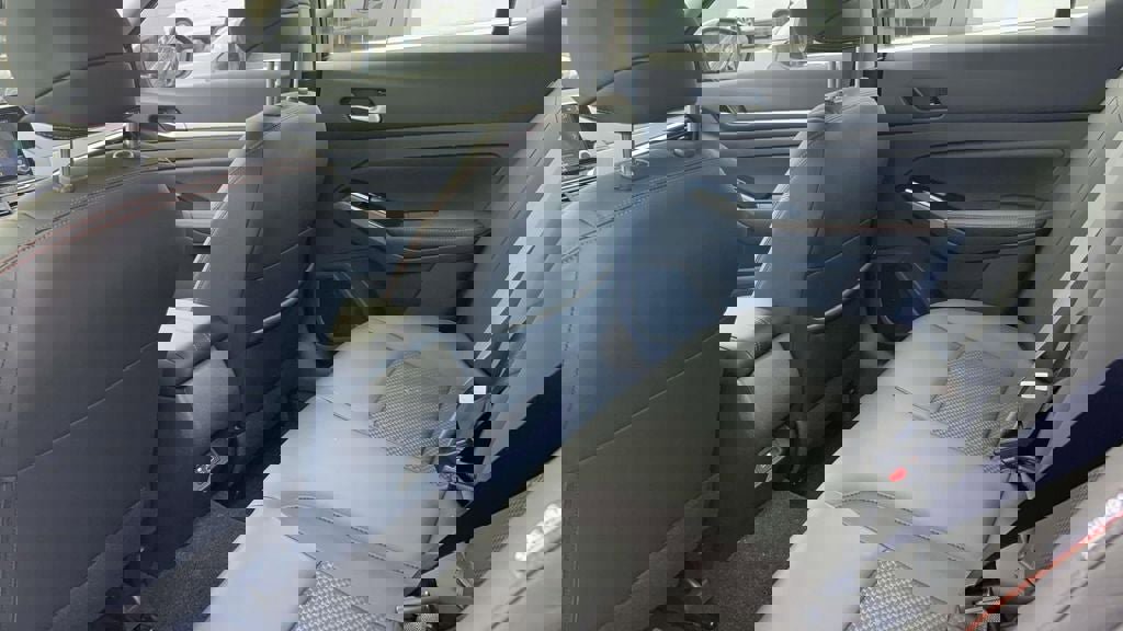 New 2025 Nissan Altima 2.5 SR image 30