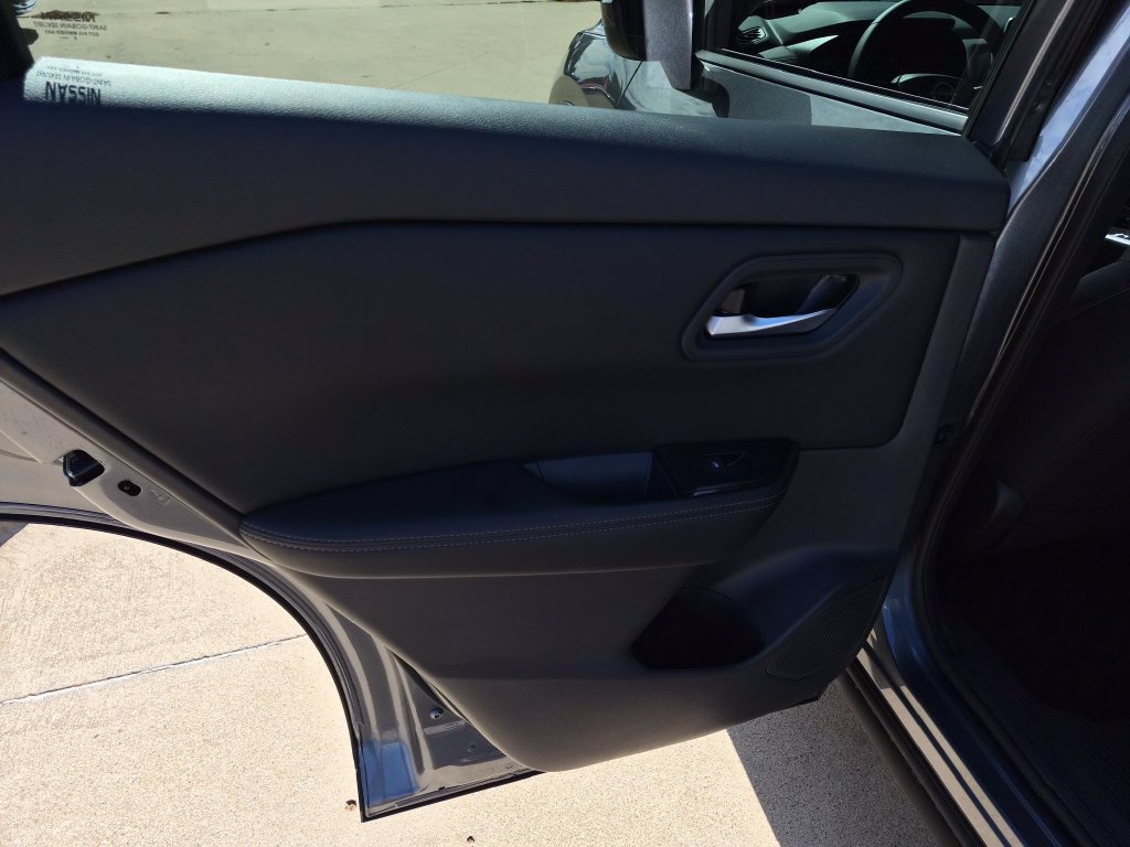 Certified 2026 Nissan Rogue SV FWD image 14