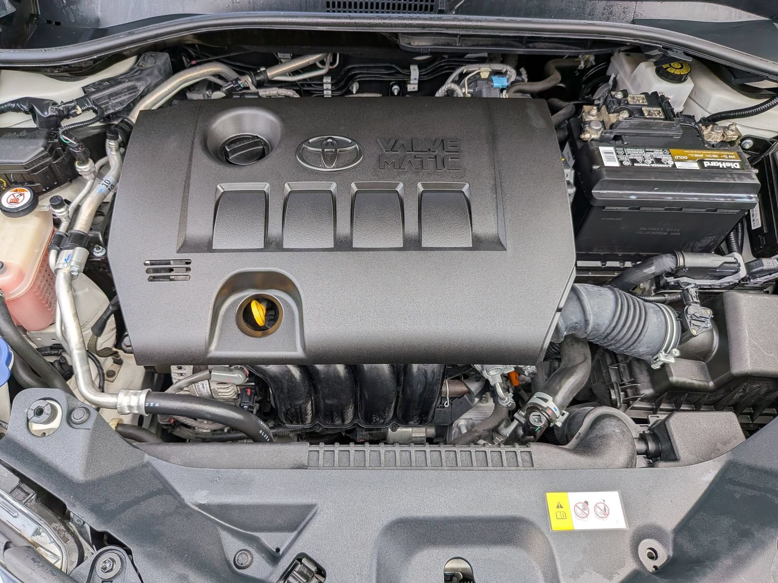 Used 2020 Toyota C-HR XLE FWD image 38