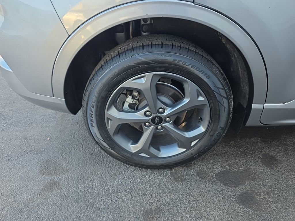 Used 2024 Ford Escape ST-Line image 30