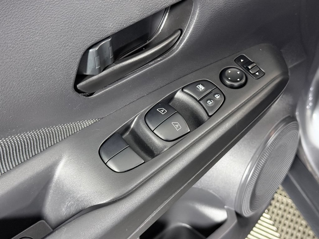 Certified 2020 Nissan Kicks S FWD image 19