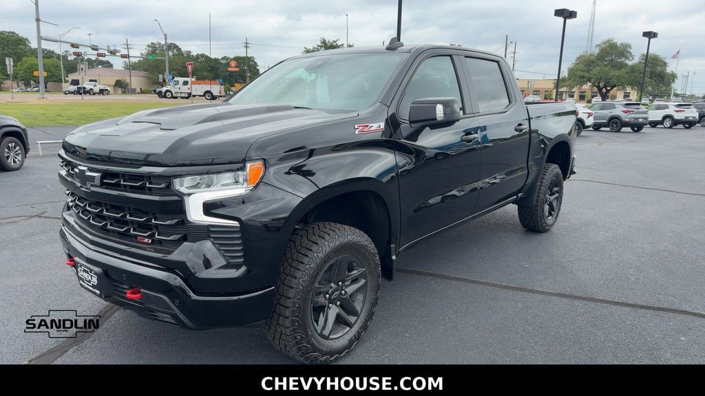 New 2026 Chevrolet Silverado 1500 LT Trail Boss w/ Safety Package AWD/4WD image 4