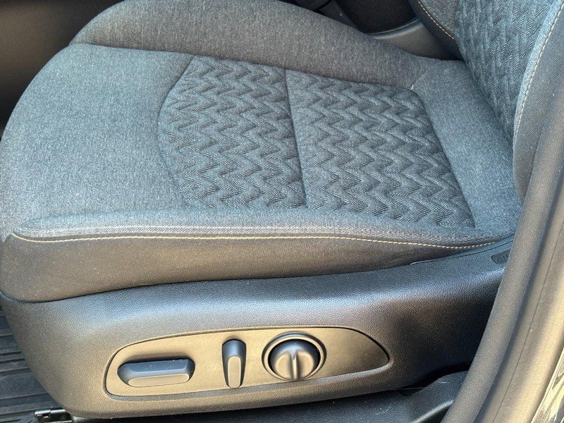 Used 2023 Chevrolet Equinox LT image 26