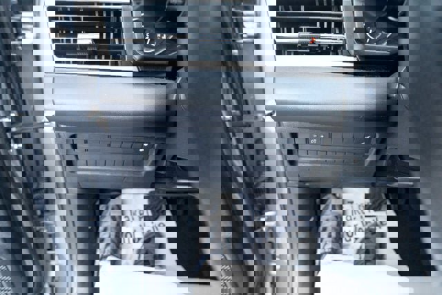 Used 2024 Mitsubishi Outlander SE Black Edition image 23