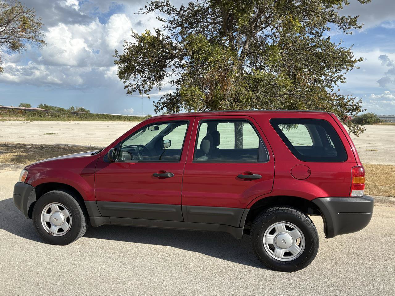 Used 2004 Ford Escape XLS FWD image 9