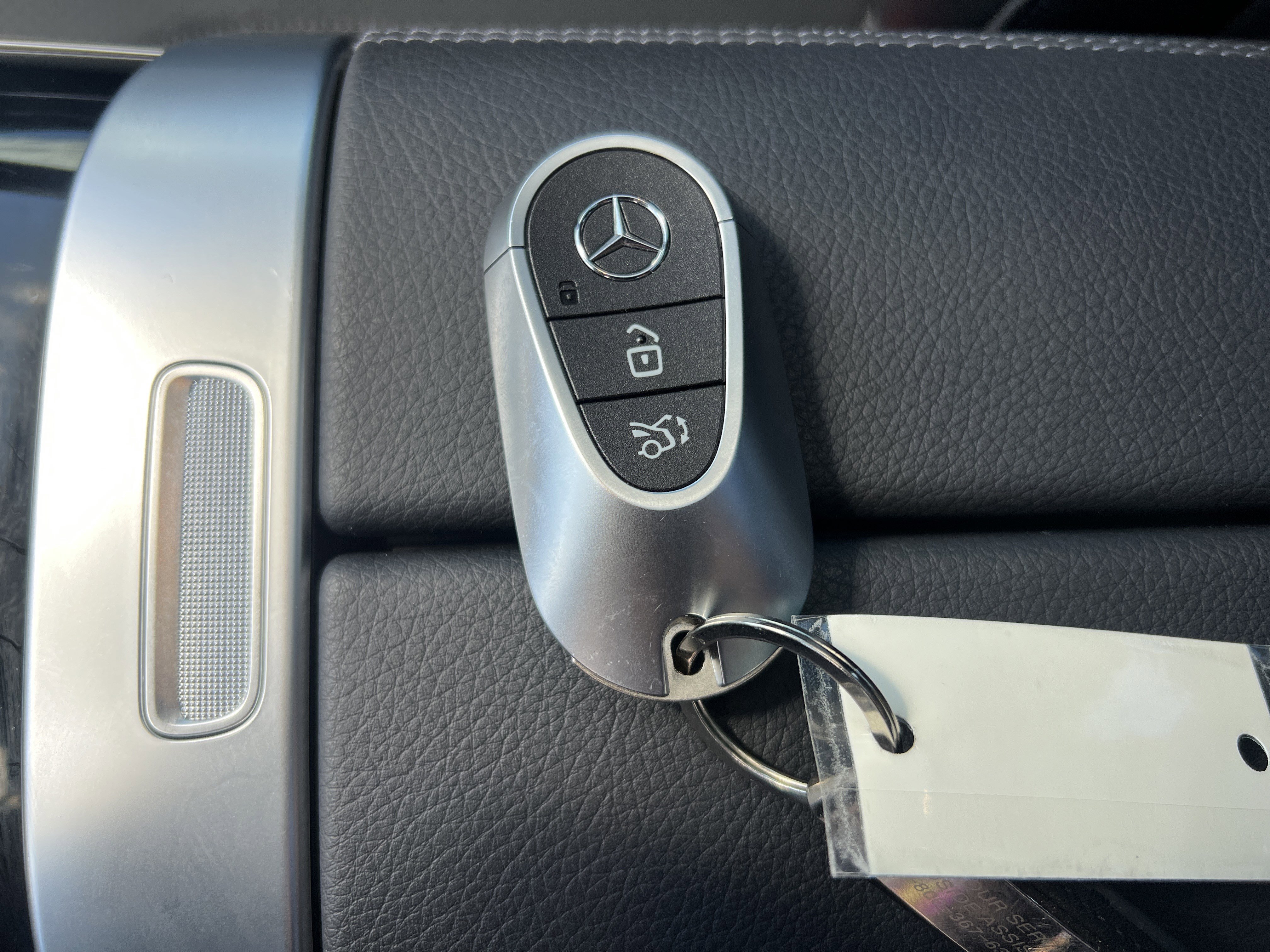 Used 2024 Mercedes-Benz GLC 300 4MATIC w/ AMG Line image 38