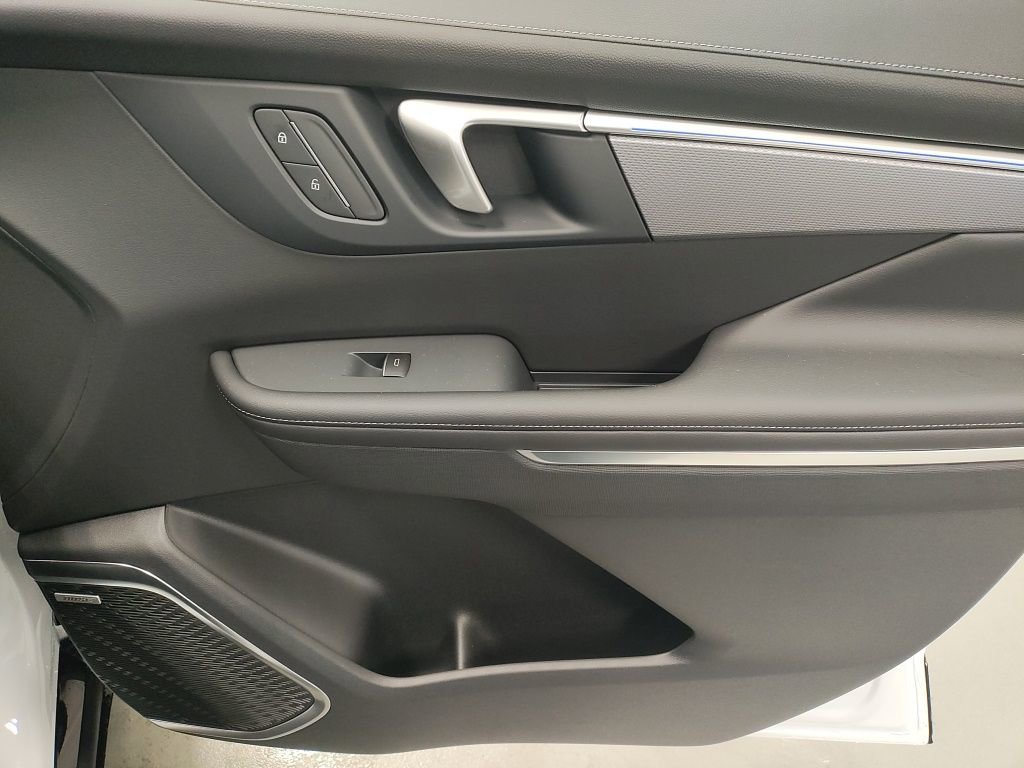 New 2026 Buick Enclave Sport Touring w/ Power Package image 9