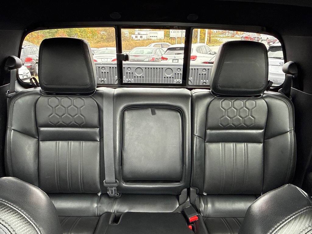 Used 2022 Nissan Frontier PRO-4X image 16