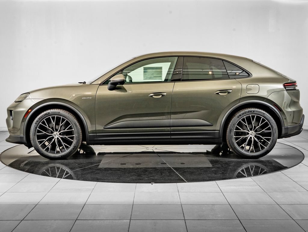New 2026 Porsche Macan 4 Electric AWD/4WD image 2