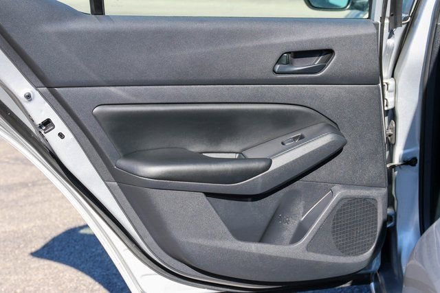 Used 2024 Nissan Altima 2.5 S image 11