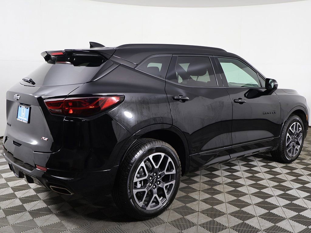 Used 2025 Chevrolet Blazer RS image 12