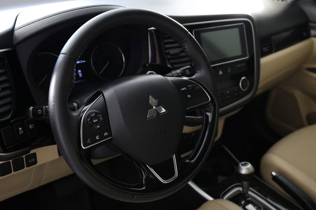 Used 2018 Mitsubishi Outlander SEL FWD image 19