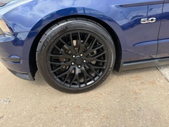 Used 2012 Ford Mustang GT Premium RWD image 9