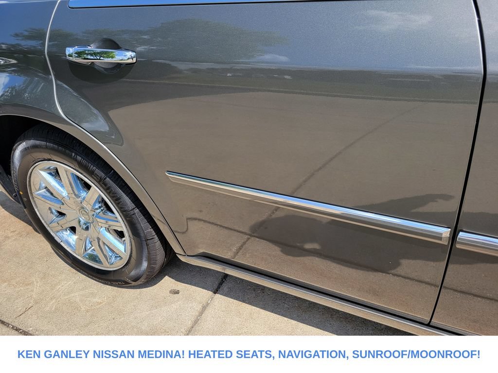 Used 2009 Chrysler 300 C RWD image 14
