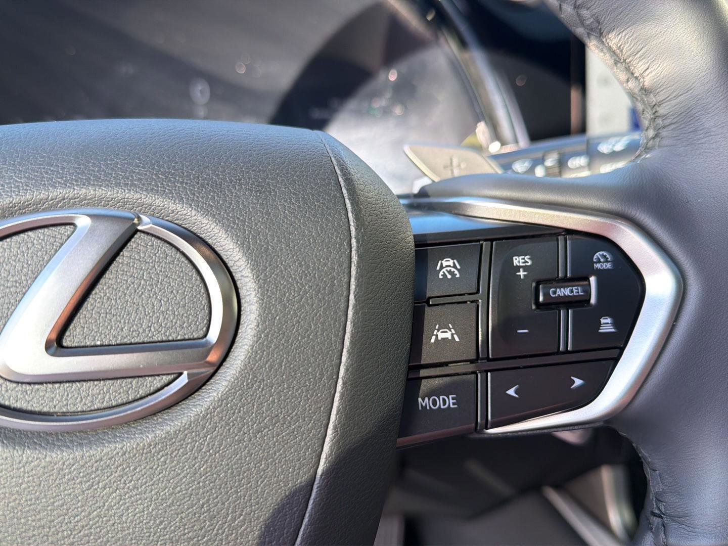 Certified 2026 Lexus RX 350h w/ Convenience Package AWD/4WD image 23