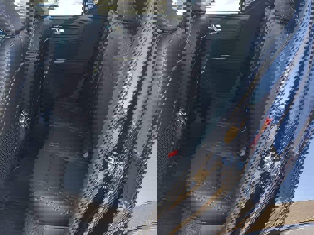 Used 2026 Volvo XC40 B5 Plus w/ Protection Package Premier image 18