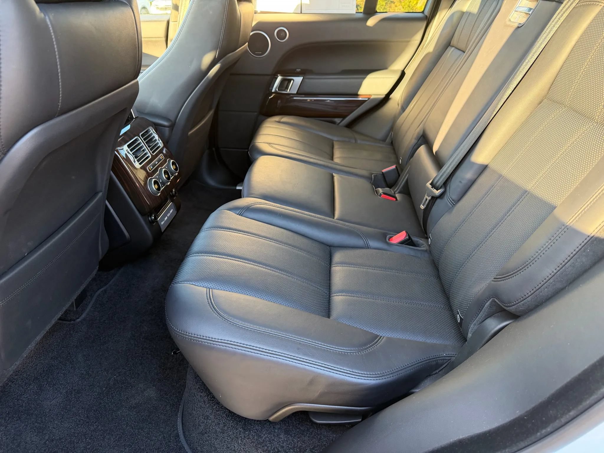 Used 2017 Land Rover Range Rover HSE AWD/4WD image 27
