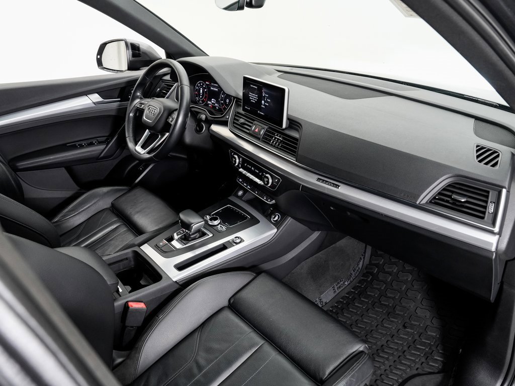Used 2020 Audi Q5 2.0T Titanium Premium Plus w/ Premium Plus Package image 21