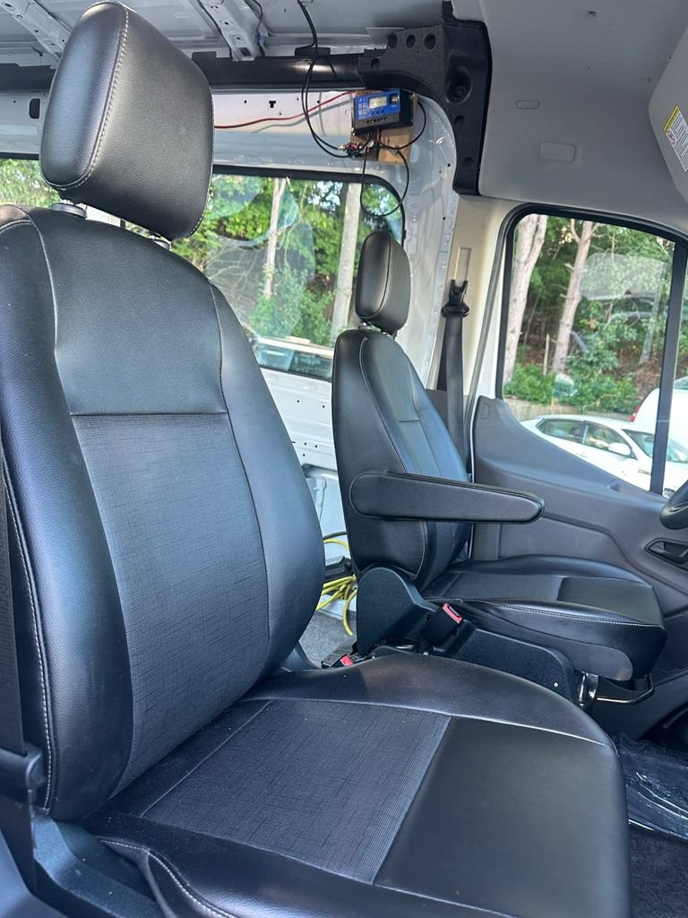 Used 2023 Ford E-Transit Medium Roof RWD image 37