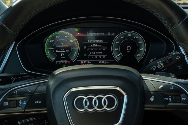 Used 2021 Audi Q5 e Premium Plus w/ Premium Plus Package image 13