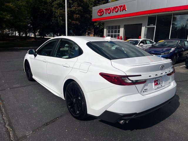 Used 2026 Toyota Camry SE AWD/4WD image 5