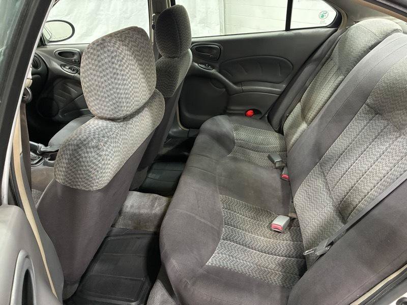 Used 2004 Pontiac Grand Am SE FWD image 15