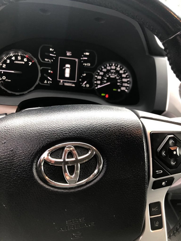 Used 2018 Toyota Tundra Limited w/ Limited Premium Package AWD/4WD image 32