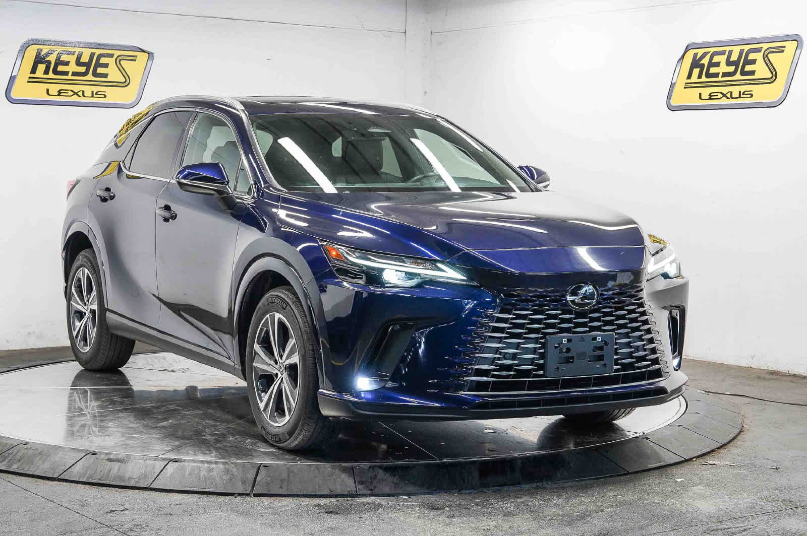 Used 2025 Lexus RX 350 FWD w/ Technology Package image 5